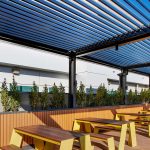OUTDOOR LIVING WITH LOUVRELUX